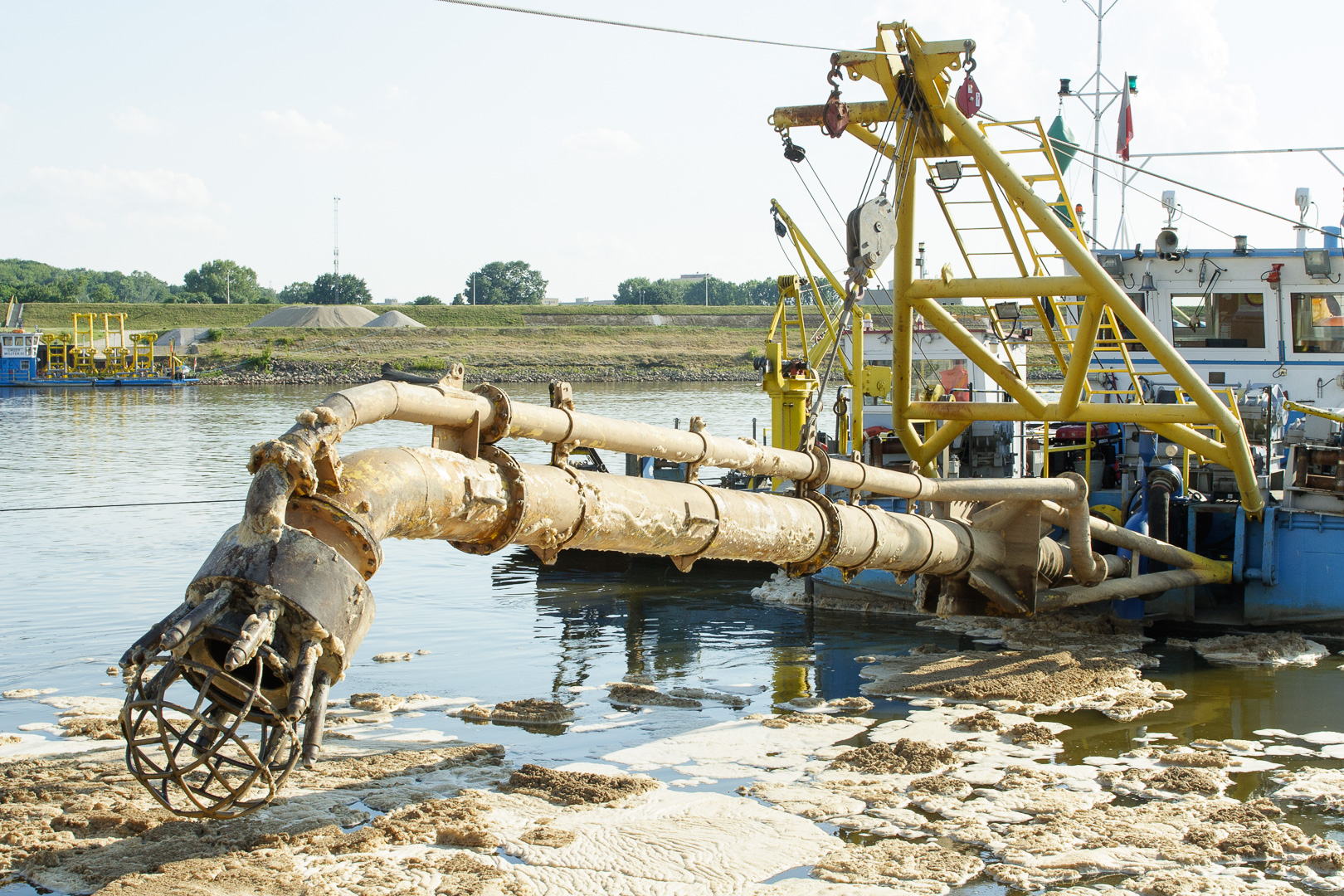 dredge mining pros and cons